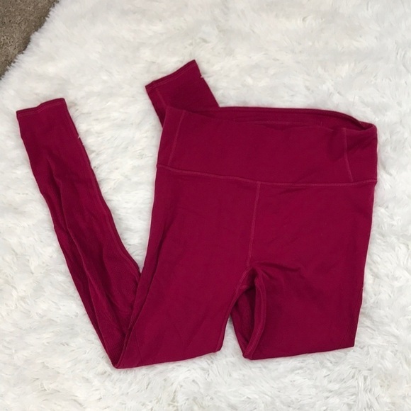 Lululemon Reveal Tight Interconnect 25.5" Ruby Red - Picture 1 of 10